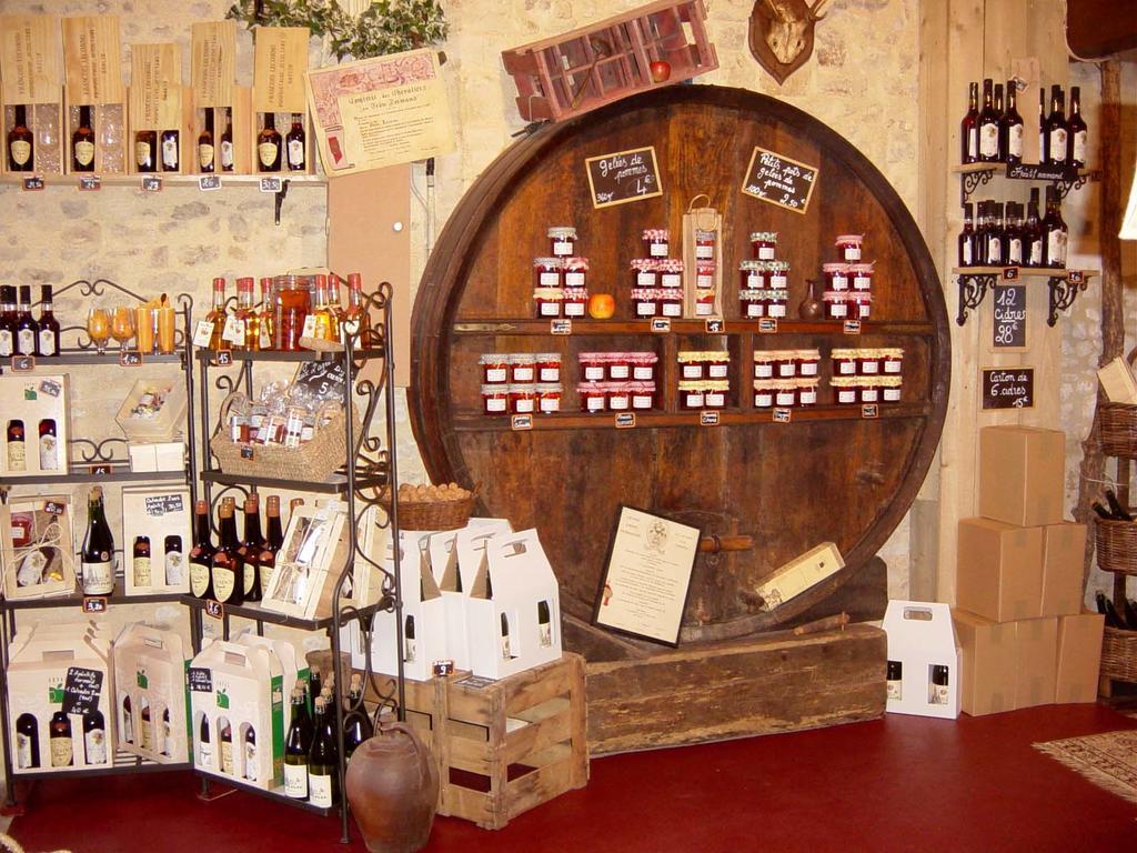 Logis Les Remparts Bed and Breakfast Μπαγιέ Εξωτερικό φωτογραφία